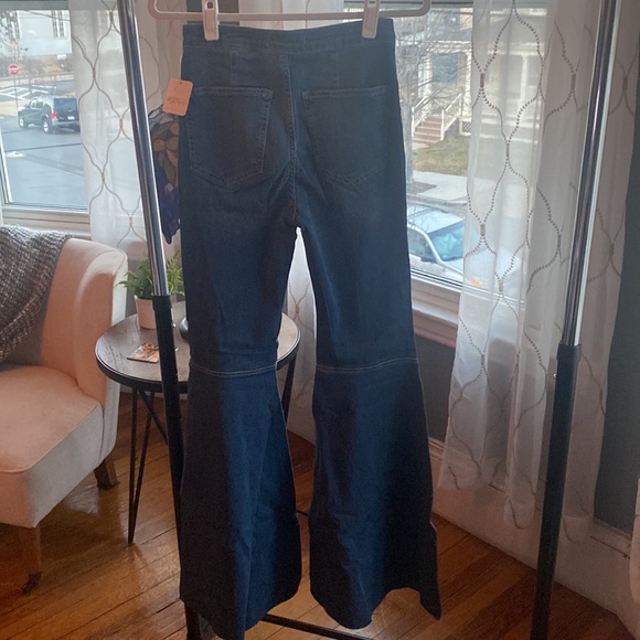 Free People - Just Float on Flare Jeans - NWT - Picture 6 of 8